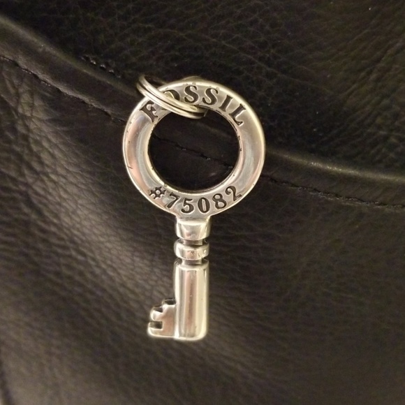 Small Fossil leather crossbody bag - Picture 5 of 8